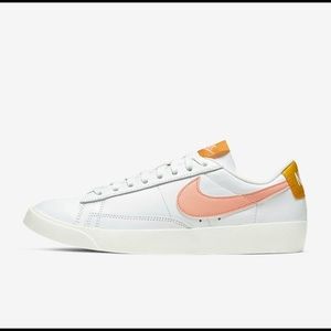 Nike Blazer Low SE 7.5